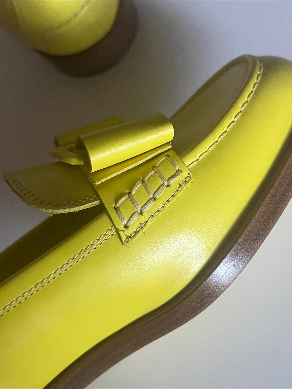 Size 8 Salvatore Ferragamo Bright Yellow Patent Leather Vara Loafers - Picture 11 of 12